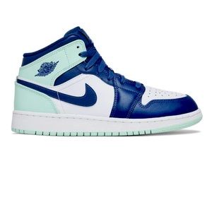 2022 Air Jordan 1 mid GS, Blue mint